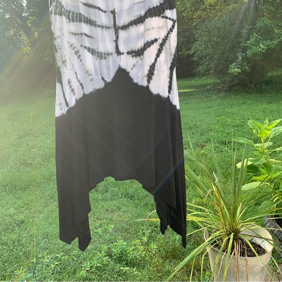 WD.NY Flowy Asymmetrical Black & White Tie dye Rayon Blend Tank top Size Medium - Picture 6 of 13